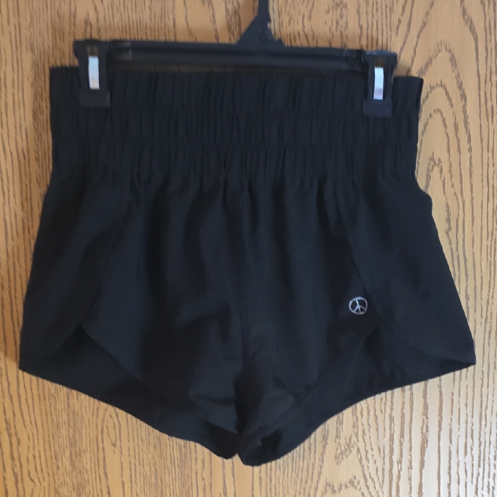 Black High-Waisted Athletic Shorts with Elastic Waistband
